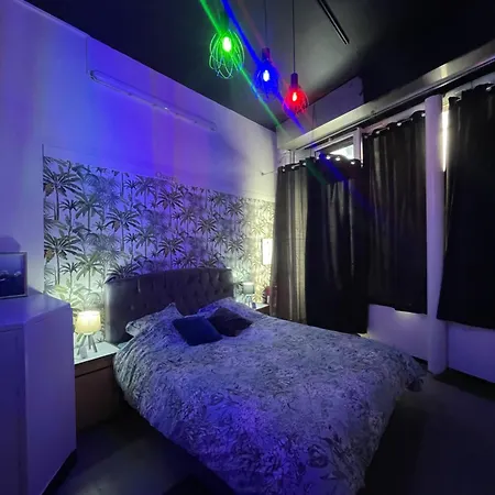 Love Room Paris Apartment