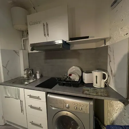 Love Room Paris Апартаменты *