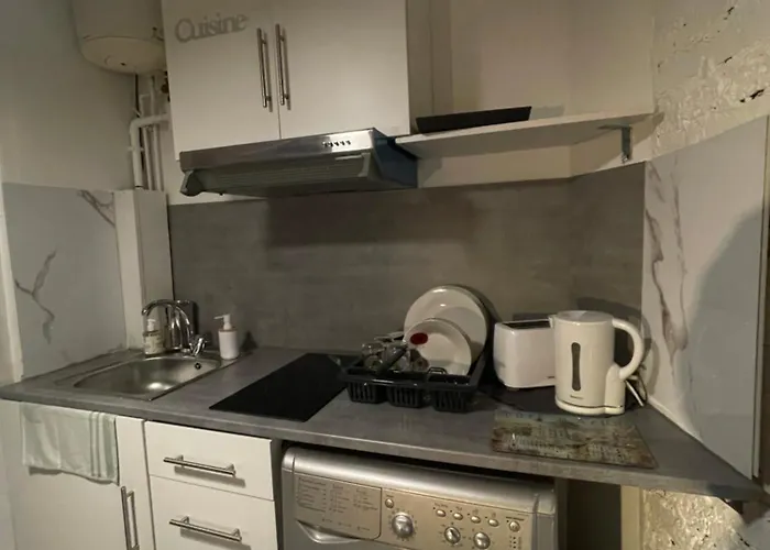 Love Room Paris Apartman *